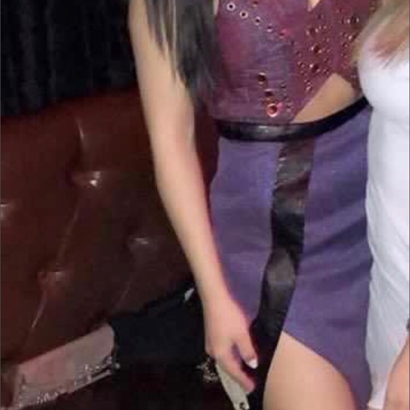 THREE FLOOR DRESS - Picture 2 of 8